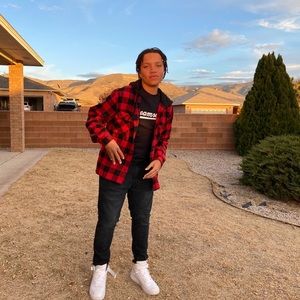 Meet your Posher, Damiran